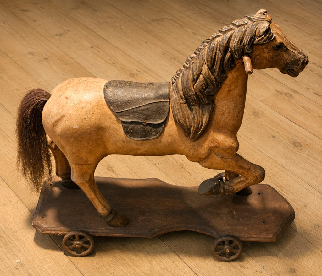 Cheval de bois, jeu d’enfant